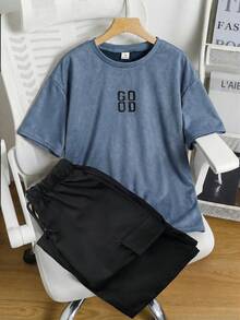 SHEIN 2-Piece Tween Boys Simple Solid Color Small Letter Clash Texture Dark Gray Short Sleeve T-Shirt And Milky White Cargo Pants Set Casual College Comfortable Fashionable Simple Practical Versatile Soft Fabric Suitable For Daily Use Suitable For School Suitable For Travel Suitable For Outdoor Sports Suitable For Spring, Summer, Autumn And Winter Seasons - Blue - View 3