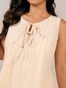 Juhart 大码女式梭织常规夏季休闲度假舒适圆领系带蝴蝶结无袖上衣和短裤两件套，卡其色 - 卡其色 - 查看 3