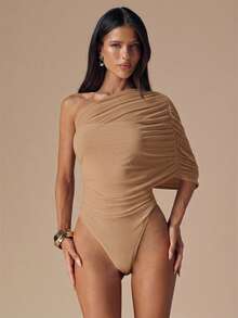 SHEIN BAE 杏色不对称肩部优雅连体衣，简约基础款修身连体衣，秋冬连体衣，杏色上衣，薄纱裹身褶皱肩部连体衣 - 卡其色 - 查看 3