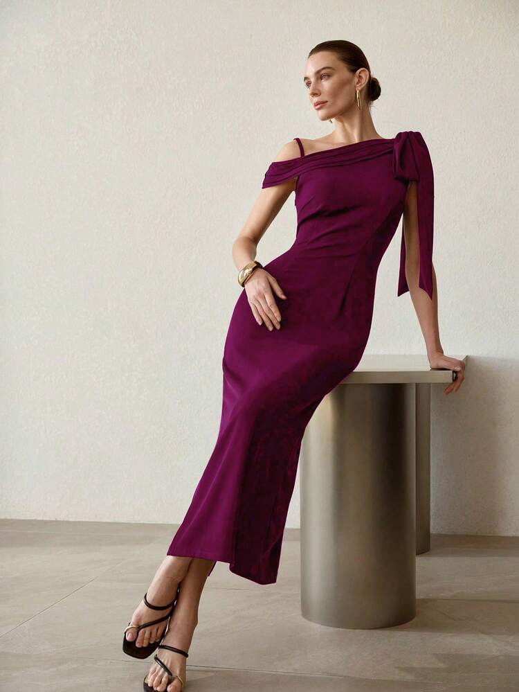 ELEGANT ASYMMETRICAL-SHOULDER LONG DRESS
