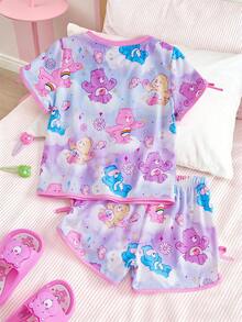SHEIN X Care Bears Set de 2 piezas de pijama para niñas pequeñas de estilo lindo, conjunto de pantalones cortos de manga corta y cuello redondo, ropa cómoda para estar en casa, colaboración con Carebear - Multicolor - Ver 3