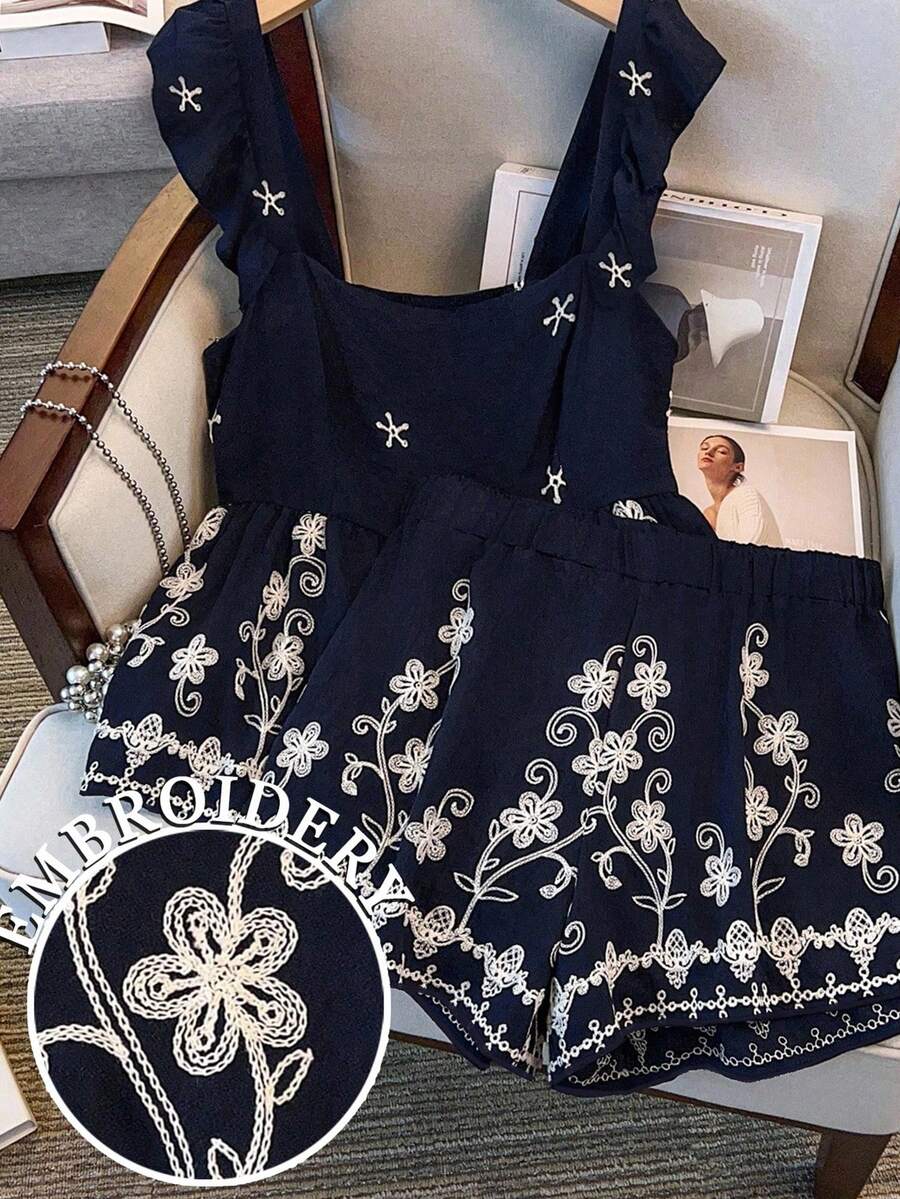 SHEIN Franclia 2 件夏季度假套装：方领盖袖刺绣衬衫和配套短裤 - 藏蓝色 - 查看 1