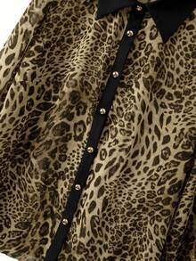 GlowEve CURVE Blusa casual de primavera/verano de mujer talla grande con estampado de leopardo en patchwork de gasa, decoración con botones dorados - Multicolor - Ver 8
