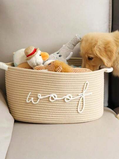 1 Giỏ đan dây thừng xếp chồng được, màu xanh hải quân, thêu chữ WOOF, dùng để đựng đồ chơi cho chó, mèo, chăn, dây xích, tay cầm. Thiết kế đan bền chắc, có thể tùy chỉnh, quà tặng cho chủ nuôi thú cưng.