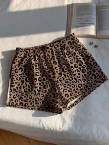 SHEIN EZwear Quần short nữ dáng suông, cạp trung, họa tiết rằn ri và da báo, phong cách retro, thích hợp cho mùa tựu trường. - Nhiều màu - Xem 3