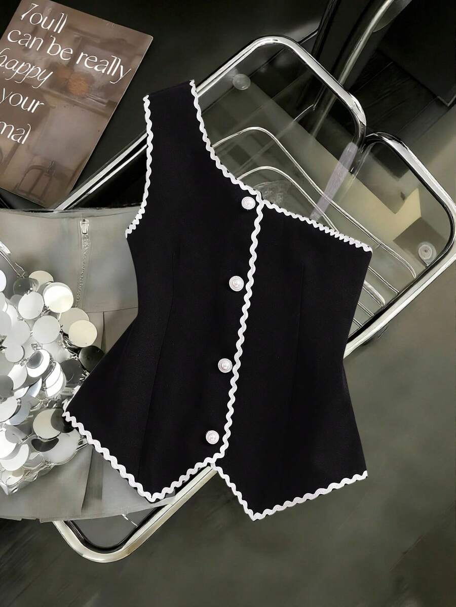 SHEIN 女童优雅无袖纯色单肩上衣,撞色设计,饰以珍珠纽扣和白色滚边,儿童波西米亚风性感黑色修身休闲上衣,适合日常穿着、购物、春夏穿着。 - 黑色 - 查看 1
