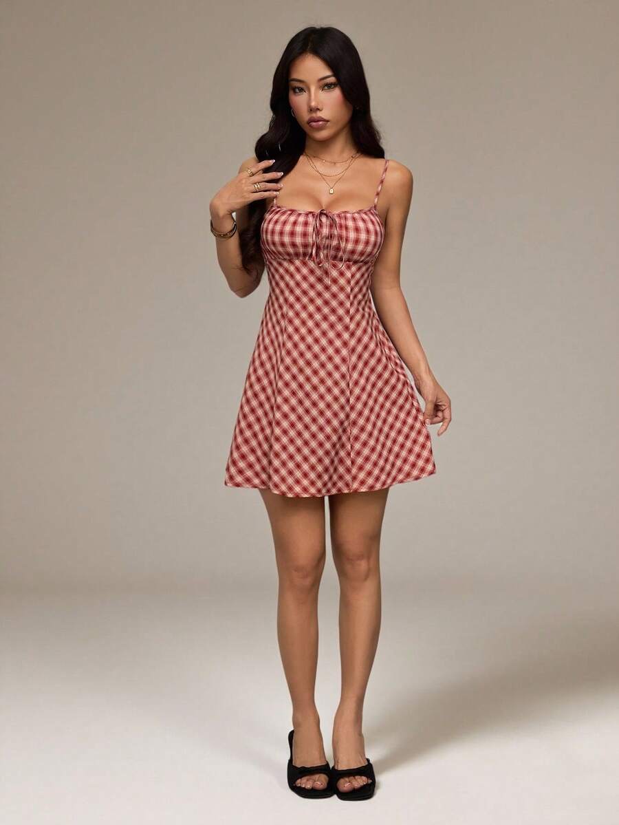 SHEIN PETITE 红色格子系带迷你连衣裙（女款） - 彩色 - 查看 1