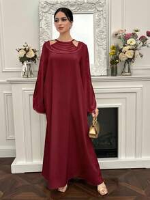 Yasmyna Gaun Arab Elegan Lengan Panjang Longgar dengan Renda Kontras Warna Polos untuk Wanita - Burgundy - View 8