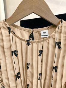 SHEIN Áo kiểu tay ngắn cổ tròn dáng rộng in nơ cho bé gái tuổi teen - Màu Khaki - Xem 9