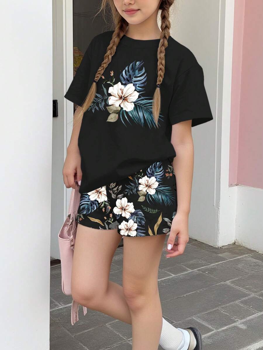 两件套少女休闲热带花卉印花短袖圆领T恤和短裤套装,适合春夏日常、居家、上学穿着,复古花卉图案,春夏时尚,休闲别致,轻松休闲风,轻盈舒适。 - 彩色 - 查看 1