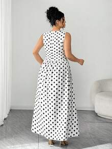 SHEIN Elenzya 大码女式波点印花方领无袖优雅连衣裙 - 白色 - 查看 2