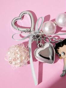 Betty Boop x SHEIN Móc khóa hợp kim kẽm màu bạc thời trang, phụ kiện túi xách sang trọng tinh tế, mặt dây chuyền ngọc trai giả, quà lưu niệm, đồ sưu tầm, quà tặng, ví, cặp sách, ba lô, phụ kiện xe hơi, móc hình trái tim. - Nhiều màu - Xem 4