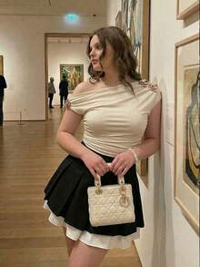 SHEIN MOD 大码女式金属3D花卉装饰褶皱肩部T恤 - 米色 - 查看 10