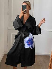 DAZY Áo choàng ngủ nữ mùa xuân, cổ bẻ rộng, họa tiết hoa, có thắt lưng, kiểu dáng rộng rãi, cổ chéo, có dây đeo. - màu đen - Xem 6