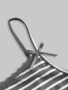 Strawberry Shortcake | ROMWE 条纹卡通草莓印花蝴蝶结装饰可爱吊带背心 - 灰色 - 查看 4