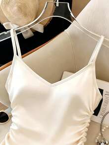 SHEIN Franclia Hàng mới về mùa Xuân/Hè: Áo hai dây không tay màu trắng satin xếp ly cao cấp, thanh lịch dành cho nữ, áo hai dây mùa Xuân/Hè, áo vest gợi cảm dành cho nữ, áo không tay, trang phục mùa xuân, trang phục mùa hè, áo trắng nữ, áo hai dây trắng nữ, áo hai dây satin nữ. - Màu be - Xem 6