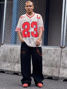EVRINFINITE 男士街頭運動風黑紅配色大號版型T恤，大號「23」印花，球衣款，夏季休閒 - 杏色 - 查看 6