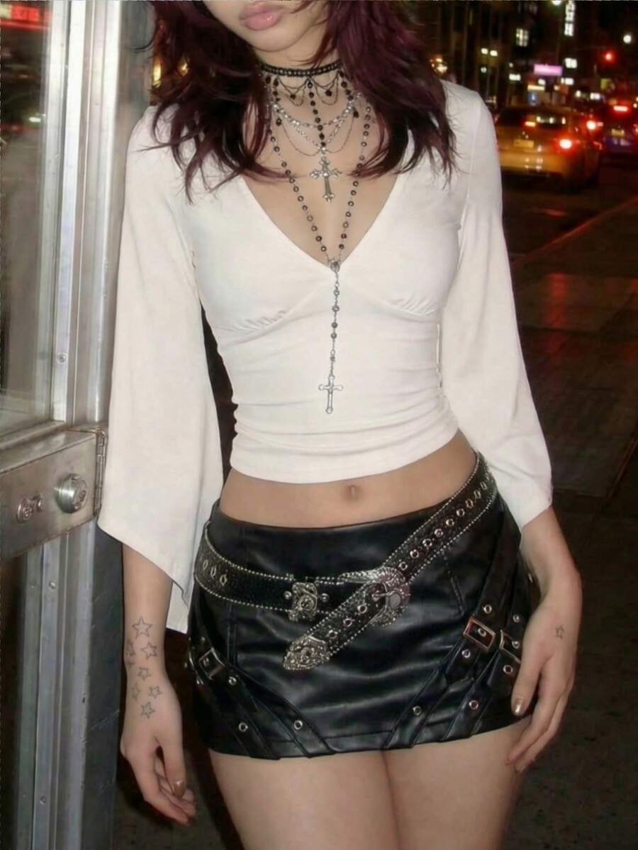 EgrlEra 女士性感深V领喇叭袖修身T恤，秋季款 - 杏色 - 查看 1