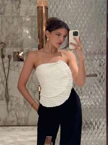 Aloruh 白色女士优雅褶皱贝壳形抹胸上衣，外出上衣，女士外出上衣，女士优雅衬衫，女士白色上衣，女士派对装扮，女士夏季服装，度假服装，女士连衣裙 - 白色 - 查看 3