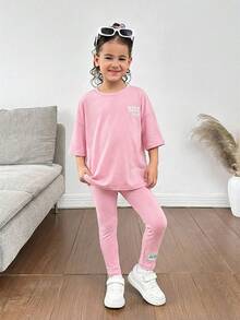 SHEIN Toddler & Young Girls Light Pink 2pcs/Set Letter Print Dropped Shoulder T-Shirt And Pants,Summer Back-To-School Career Day Matching Mother-Daughter - Pink - View 2