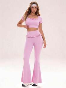 Sovereign Charm 女士高腰短裤和方领荷叶边修身瑜伽/健身两件套 - 粉色 - 查看 6