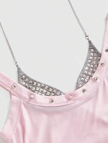 ROMWE Grunge Punk Top ajustado negro con decoración de remaches estilo PUNK, versátil para mujeres - Rosa - Ver 3