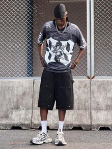 EVRINFINITE Men's V-Neck Short Sleeve T-Shirt, Fashionable For Summer - Black and White - View 3