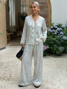 DAZY Floral Print Lace Patchwork Loose Women Pajama Set, Fall Winter Clothes - Green - View 3
