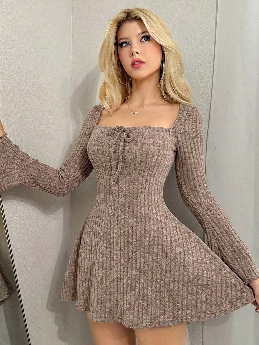 Sweetina 纯色方领喇叭袖迷你 Y2K 秋季女式长袖外出连衣裙，春秋季 - 卡其色 - 查看 1