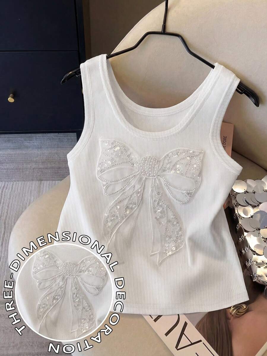 SHEIN 少女甜美可爱3D蕾丝珍珠蝴蝶结装饰图案方领吊带背心,适合日常、通勤、休闲、度假、朋友聚会、春夏穿着 - 白色 - 查看 1