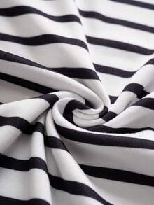 SHEIN X Care Bears 少女夏季休闲条纹爱心熊印花无袖连帽连衣裙 - 黑與白 - 查看 6