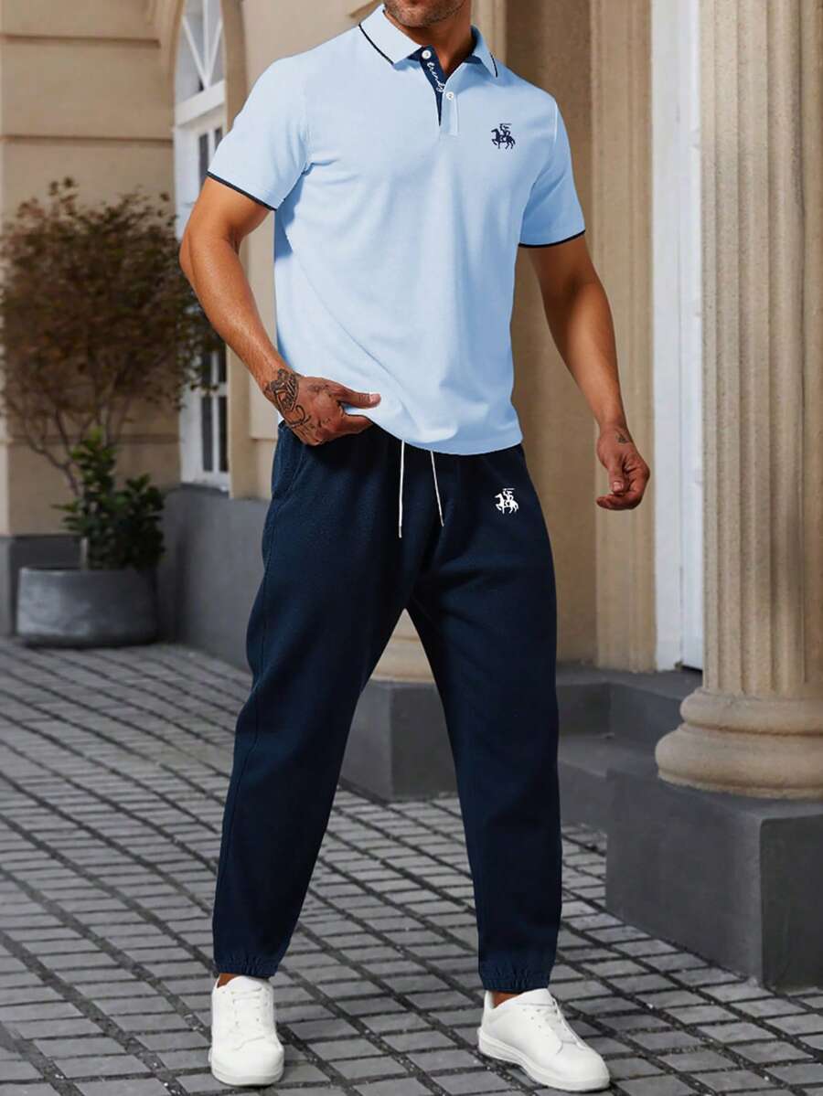 Manfinity Homme 2pcs/Set Men's Knight Print Short Sleeve Polo Shirt And Casual Pants, Daily Wear - Multicolor - View 1