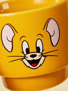 TOM & JERRY X SHEIN 1 chiếc cốc in hình hoạt hình, dung tích 375ml, có thể xếp chồng lên nhau, chịu được nhiệt và lạnh, có thể dùng trong lò vi sóng và máy rửa chén, thích hợp đựng nước, sữa, nước ép, cà phê. - Màu vàng - Xem 6
