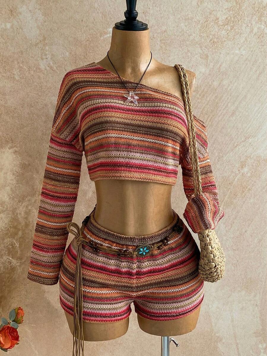 Soleia Bộ đồ 2 món dành cho nữ cỡ lớn - Áo croptop dài tay lệch vai kẻ sọc hồng và quần short. - Nhiều màu - Xem 1