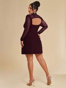 SHEIN BAE Robe midi déchirée à manches longues en maille sexy et patchwork pour femmes de grande taille, robe mini élégante en maille bordeaux avec dos découpé pour femmes, robe moulante de soirée à col montant et manches longues en maille transparente avec détail de dos découpé en bordeaux, parfaite pour les fêtes, robe mini sophistiquée en bordeaux pour femmes avec manches longues transparentes, col montant et design de dos découpé à la mode - Lie de vin - Voir 8