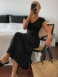 Ditsy Floral Ruffle Hem Waist Cinched Long Women Nightgown - Black - View 4