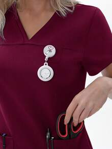 TaskEZ Áo thun nữ y tá cổ chữ V tay ngắn có 2 túi - Màu tím - Xem 7