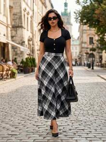 GlowEve CURVE Plus Size Elegant Wool Plaid A-Line Skirt With Side Pockets - Black and White - View 7