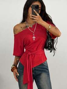 Coolane Camiseta de manga corta con hombros asimétricos y cinturón de la cintura, de unicolor, para mujer - Rojo - Ver 2