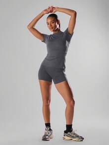 Musera Sport 纯色短袖运动T恤 跑步短裤 舒适休闲 健身 健身房 跑步 俱乐部、板式网球、网球、匹克球 健身 瑜伽 普拉提 日常休闲 - 深灰色 - 查看 3