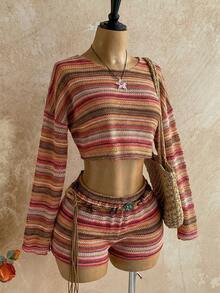 Soleia Bộ đồ 2 món dành cho nữ cỡ lớn - Áo croptop dài tay lệch vai kẻ sọc hồng và quần short. - Nhiều màu - Xem 5