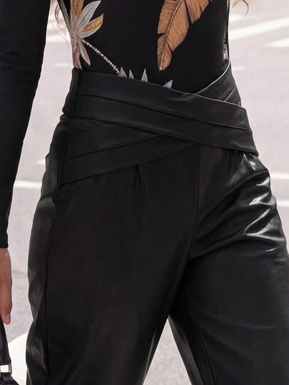 CAJUNI 时尚度假风PU皮革交叉细节裤