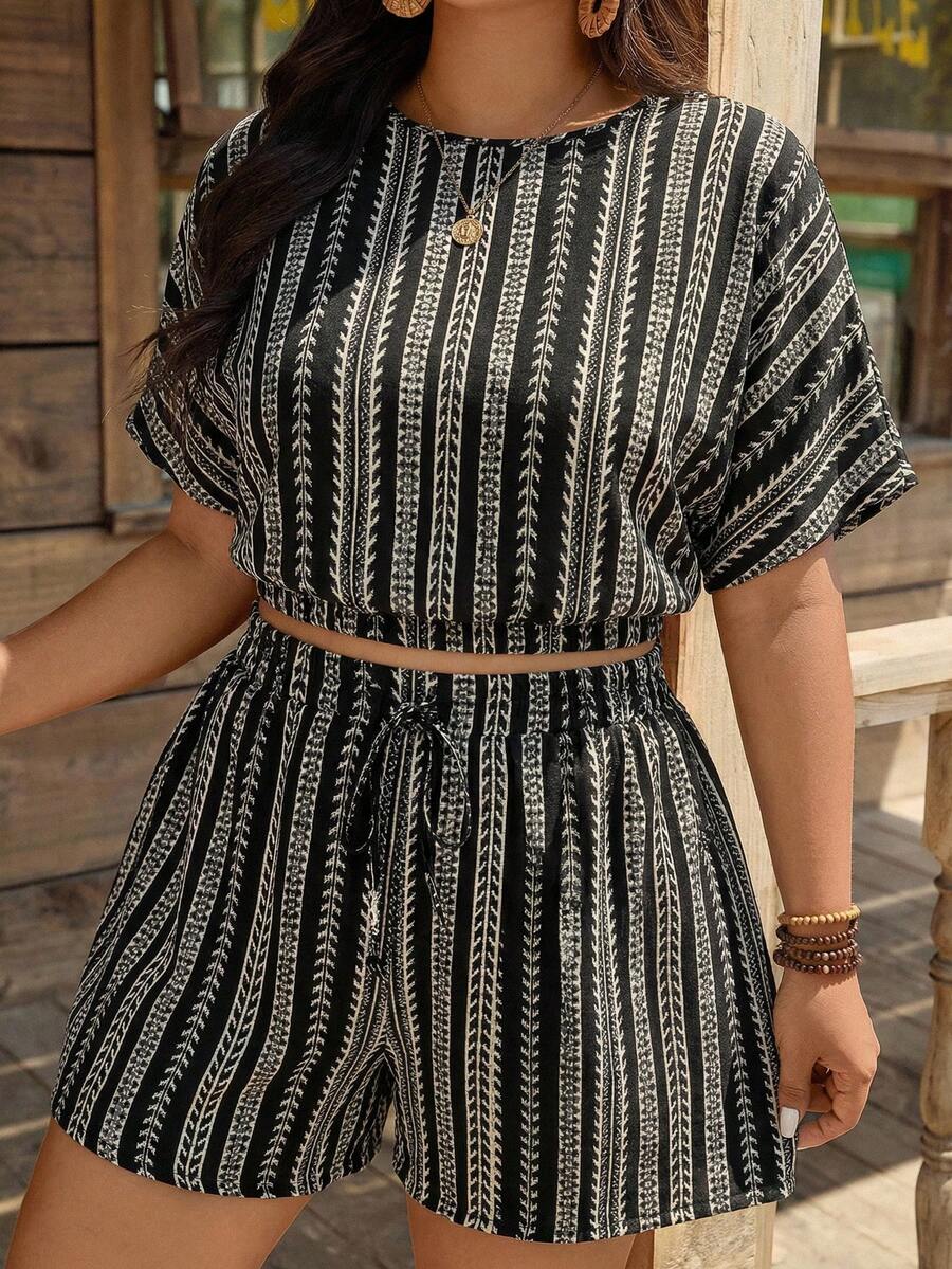 SHEIN LUNE Plus Size Women Striped Print Short Sleeve Top And Shorts 2 Pieces Set, Vacation - White - View 1