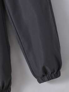 SHEIN Mirajuku 男童印花黑色短袖T恤和米色工装裤两件套休闲套装，春夏款 - 灰色 - 查看 6