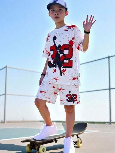 SHEIN Set de 2 piezas de camiseta de manga corta y pantalones cortos casuales y deportivos para niño preadolescente con estampado de letras y números 32, adecuado para juegos al aire libre, escuela, estilo callejero, fiestas y ocio, alta relación calidad-precio, apto para primavera, verano y otoño