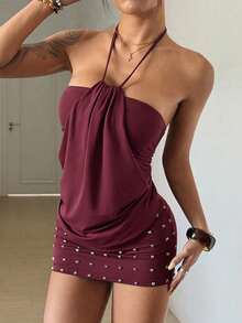 SHEIN HypeZone Đầm ngắn hở lưng cổ yếm thời trang, gợi cảm với họa tiết đinh tán. - Màu Đỏ Sâu - Xem 6
