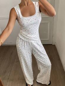 DAZY Bộ đồ ngủ mùa hè dành cho nữ, gồm áo hai dây và quần dài, họa tiết hoa nhí, chất liệu dệt kim và viền ren. - trắng - Xem 6