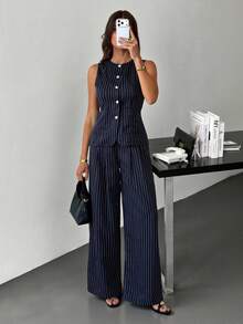 SHEIN Tall Bộ áo và quần không tay kẻ sọc mới dành cho nữ, kiểu dáng retro màu xanh navy, ôm eo, bộ hai mảnh thời trang để đi làm, món đồ thiết yếu cho công sở nữ, bộ đồ kẻ sọc, bộ đồ giáo viên nữ. - Màu xanh lam - Xem 8