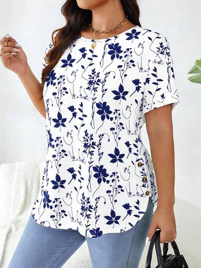 SHEIN LUNE Áo thun tay ngắn cổ tròn họa tiết hoa nhí xanh trắng cỡ lớn, thích hợp cho kỳ nghỉ Ngày của Mẹ, đi du lịch, sân bay, Ngày Valentine, kỳ nghỉ, trang phục mùa hè cho nữ, áo khoác ngoài, trang phục công sở thường ngày, áo mùa hè dễ thương, trang phục công sở thường ngày.