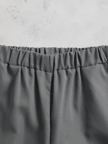 SHEIN 两件套男童宽松休闲街头风压纹英文图案T恤搭配宽松褶皱运动裤套装，适合日常、通勤、休闲、度假、街舞、滑板、街头摄影等场合。 - 白色 - 查看 5